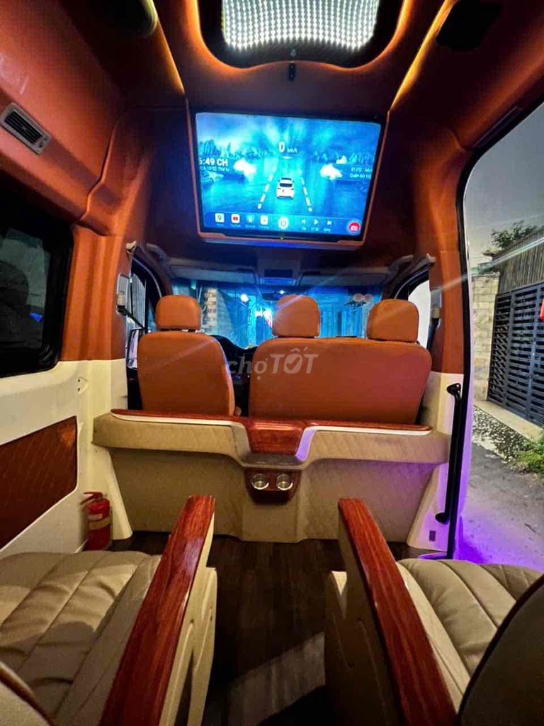 Limosine 10 Chỗ 580tr Chỗ Hỗ Trợ Nợ Xấu. Mua bán Ô tô tại undefined undefined được đăng bởi Biran hình 2