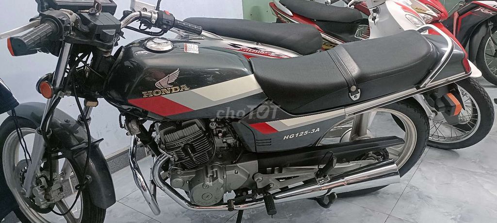 Motor CB125 zin nguyên bản,mới cứng bstp ngay chủ