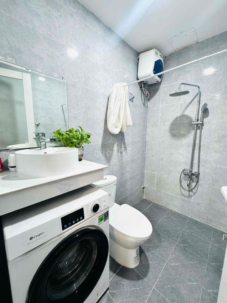 Furnished studio with balcony on Nguyễn Xuân Khoát — photo 7
