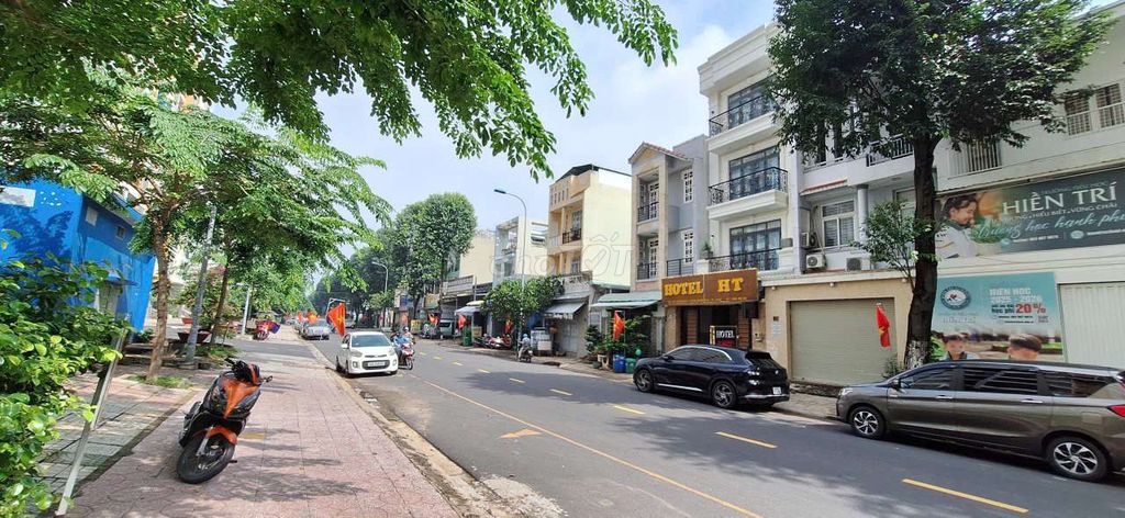Аренда · 3 комн. · 110 м² · Thành phố Thủ Đức, ул. Đường D2