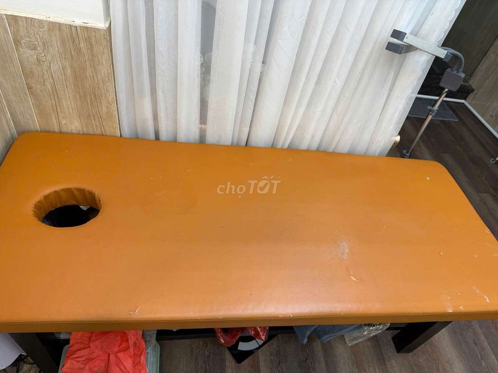 Thanh lý nhanh Giường massage Nâu cam Da cao cấp. Mua bán Giường, chăn ga gối nệm tại Quận 10 Tp Hồ Chí Minh được đăng bởi thúy an hình 1