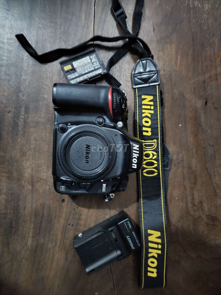 bán nikon d600. Mua bán Máy ảnh, Máy quay tại Quận Đống Đa Hà Nội được đăng bởi viet hình 1