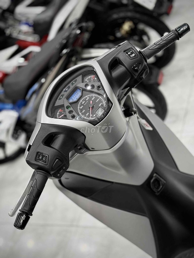 Sh125i  2013 zin Lướt ( Hỗ trợ Trả GÓP ) 🔥🔥🔥. Mua bán Xe máy tại Thị xã Phú Mỹ Bà Rịa - Vũng Tàu được đăng bởi Cửa Hàng Xe Máy Phú Mỹ hình 11