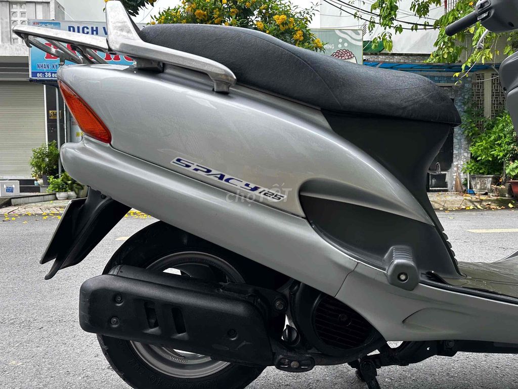 SPACY HẢI QUAN NGAY CHỦ XE SẴN VỀ SỬ DỤNG. Mua bán Xe máy tại Quận 7 Tp Hồ Chí Minh được đăng bởi Chuyên bán xe đẹp zin keng 9 chủ hình 5