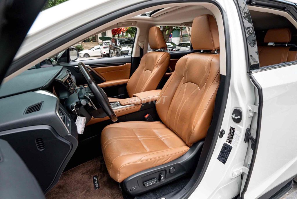 Lexus RX350L 2021 5+2 chỗ ngồi 61.000km. Mua bán Ô tô tại Quận Cầu Giấy Hà Nội được đăng bởi Vũ Duy Khánh hình 11