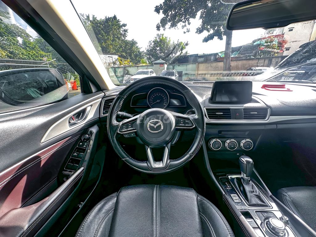 Mazda 3 2017 1.5 AT Bạc - một chủ - đi 69000 km. Mua bán Ô tô tại Quận Bình Thạnh Tp Hồ Chí Minh được đăng bởi Nguyễn Thanh Hiển  hình 7