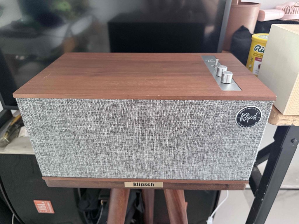Loa Klipsch The Three II Nâu, Xám. Mua bán Tivi, Âm thanh tại Quận 4 Tp Hồ Chí Minh được đăng bởi Quang Dũng hình 1