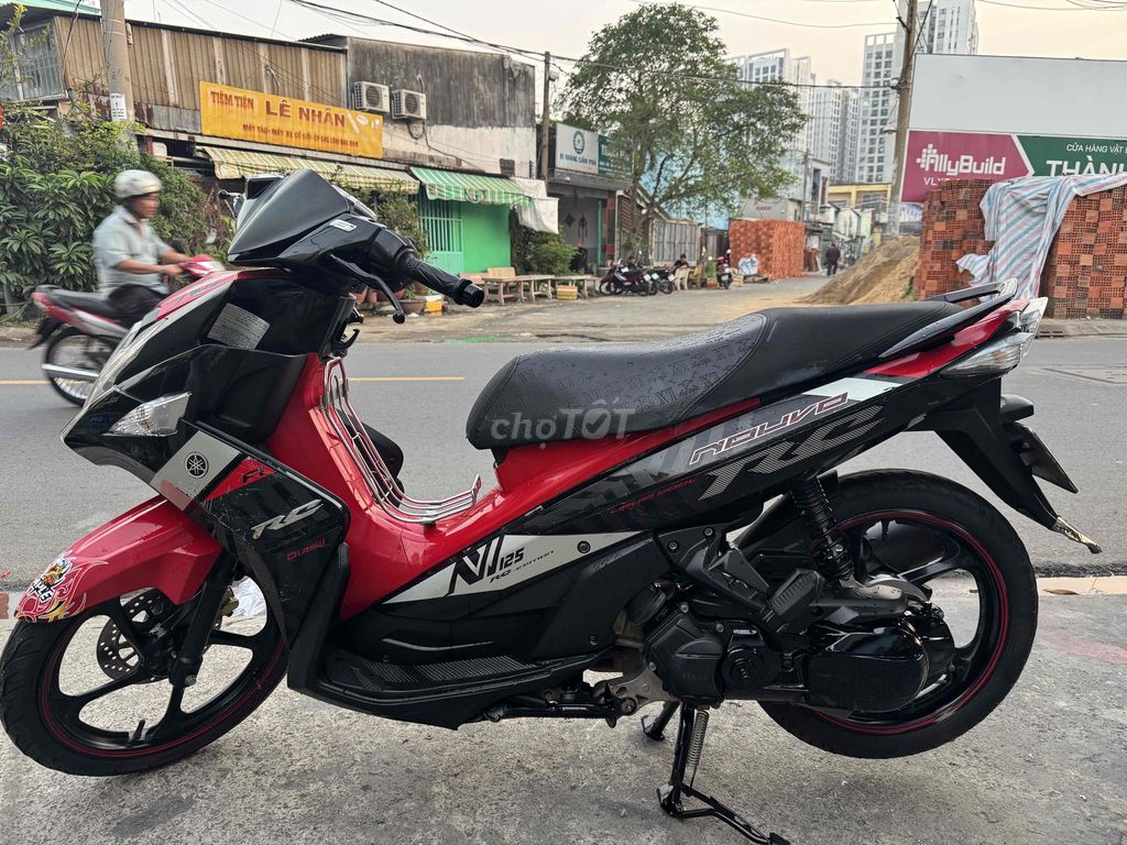 Yamaha Nouvo 6 Đỏ đen. Mua bán Xe máy tại Quận Tân Phú Tp Hồ Chí Minh được đăng bởi Anh thành hình 2