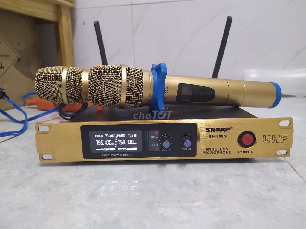 Micro không dây Shure SH-300G Vàng. Mua bán Tivi, Âm thanh tại Quận 4 Tp Hồ Chí Minh được đăng bởi ROMA hình 1