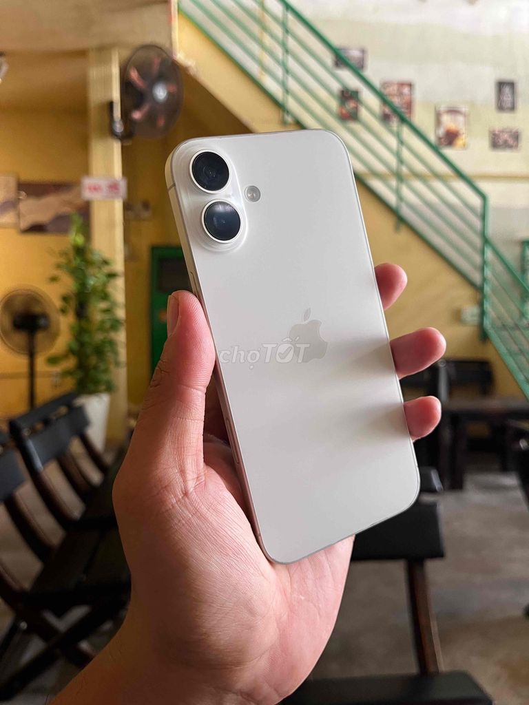 iPhone 16 Plus 128GB Trắng Vn/a. Mua bán Điện thoại tại Thành phố Thủ Đức Tp Hồ Chí Minh được đăng bởi Lam Store hình 1