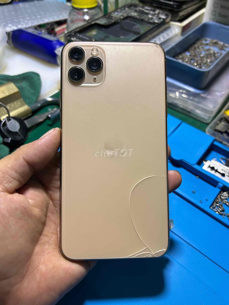 Apple iPhone 11 Pro Max Vàng Đã qua sử dụng. Mua bán Điện thoại tại Thành phố Dĩ An Bình Dương được đăng bởi anh ngọc anh hình 1