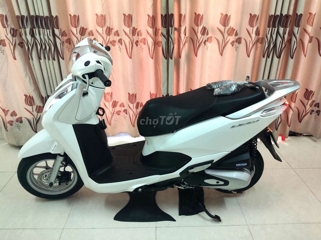 LEAD 4val chínhchủ 2024 đi đúng 2600km mới 99,9%. Mua bán Xe máy tại Quận Gò Vấp Tp Hồ Chí Minh được đăng bởi Mr Lam hình 3