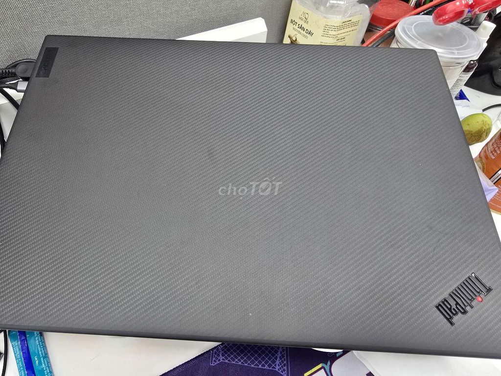 Lenovo ThinkPad P1 Gen 6 4K OLED RTX Ada 4000