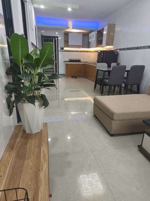 bán căn chung cư tầng cao Bluehouse