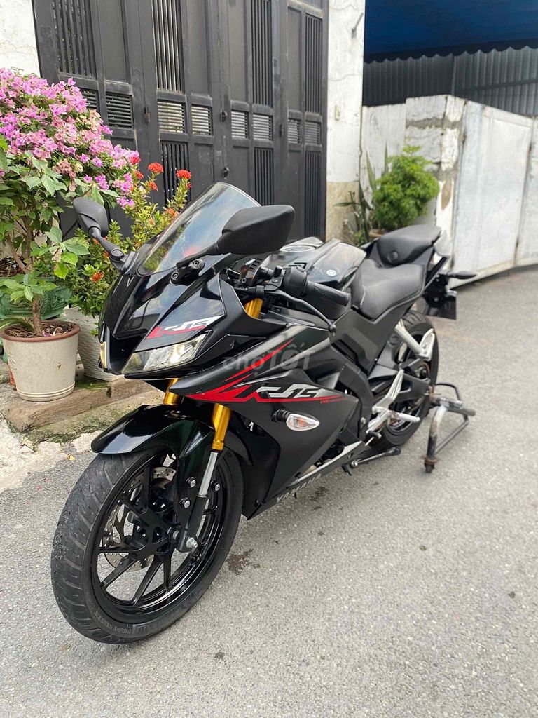 Yamaha R15 v3 красивая автомобильная тихая машина хорошая цена