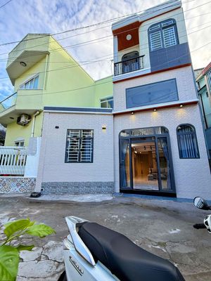 NHÀ TUYỆT ĐẸP SÁT CÔNG VIÊN LƯU HỮU PHƯỚC,THUẬN TIỆN KINH DOANH