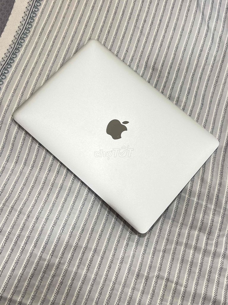 The New MacBook 12 inch 2016 m3/8/256