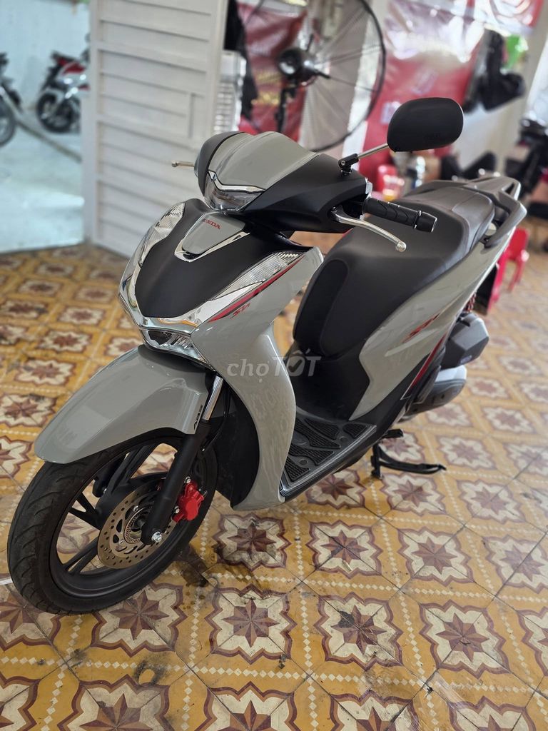 Honda sh 125 abs bản đặc biệt 2025 mới chạy 500km. Mua bán Xe máy tại Quận Hải Châu Đà Nẵng được đăng bởi Toàn hình 1