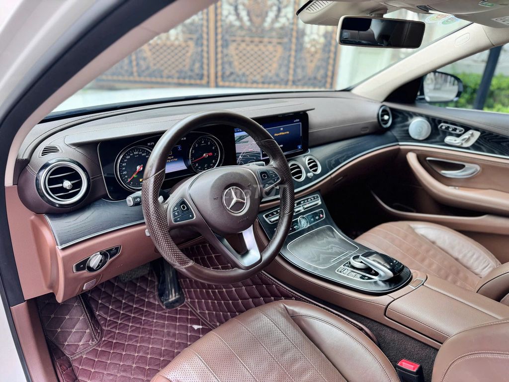 Mercedes E250 2018 màu trắng. Mua bán Ô tô tại Quận Thanh Xuân Hà Nội được đăng bởi Nguyễn Tuấn Hoàng hình 6