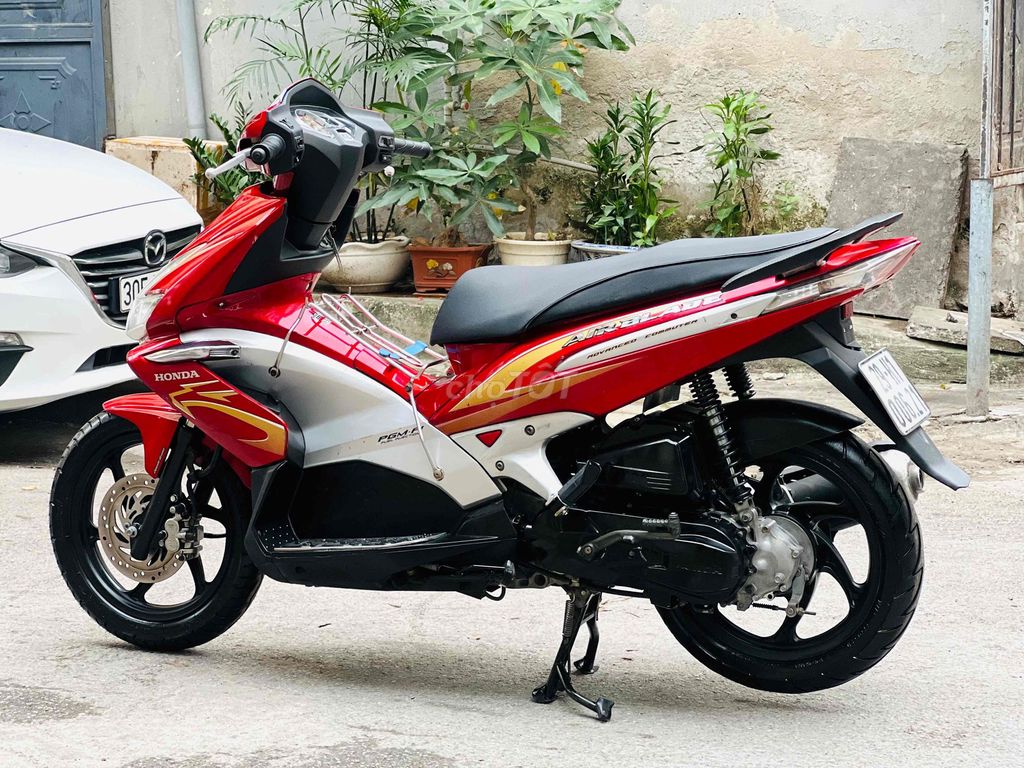 Honda Airblade 2011 110cc Đỏ 14000km. Mua bán Xe máy tại Quận Cầu Giấy Hà Nội được đăng bởi Xe Máy Đoàn Văn Cam Kết Đúng Ảnh Đúng Biển Đúng Giá Trị hình 8