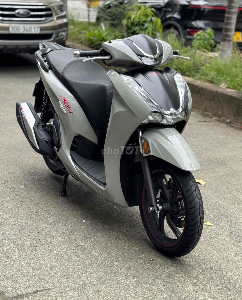 honda Sh 350i máy thái xe đẹp như mới 9 chủ ký. Mua bán Xe máy tại Quận Gò Vấp Tp Hồ Chí Minh được đăng bởi CHXM 86 chuyên bán xe trả góp hình 2