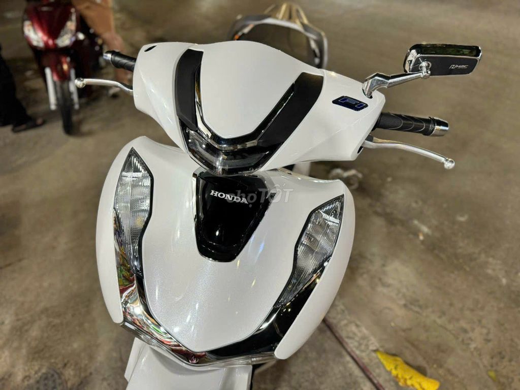 SH160 2024 SIÊU SIÊU LƯỚT. Mua bán Xe máy tại Thành phố Thuận An Bình Dương được đăng bởi Huy Nhã hình 2