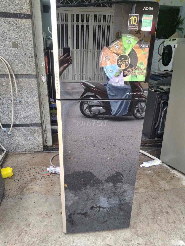 Thanh lý Tủ lạnh Aqua 270L inverter zin đẹp. Mua bán Tủ lạnh tại Quận Gò Vấp Tp Hồ Chí Minh được đăng bởi Quí Vũ Official hình 1