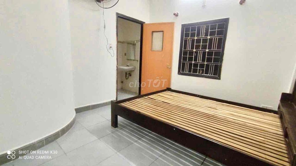 Căn hộ Mới Có Nội Thất ( Điều Hoà, Giường) mặt tiền Dũng Sỹ Thanh Khê. Cho thuê Căn hộ/Chung cư tại Quận Liên Chiểu Đà Nẵng được đăng bởi Lê Khương hình 2