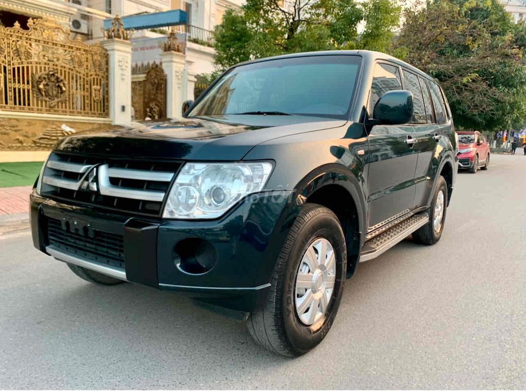 Mitsubishi Pajero 2008, МКПП, черный