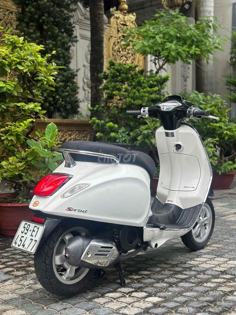 Vespa đèn vuông đời 2014 bstp chính chủ. Mua bán Xe máy tại Quận 10 Tp Hồ Chí Minh được đăng bởi Hoang sang hình 4