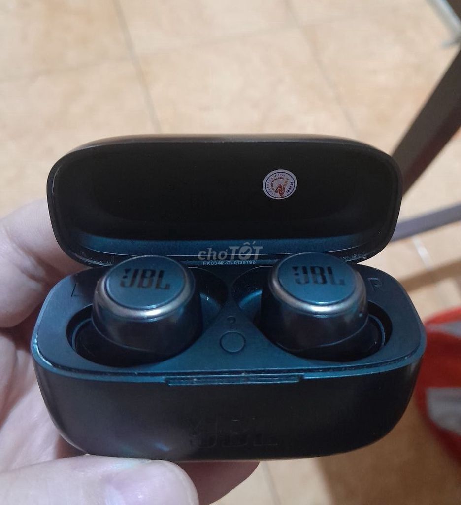 Tai nghe JBL Live 300TWS Đen đã sử dụng. Mua bán Tivi, Âm thanh tại Huyện Cư Kuin Đắk Lắk được đăng bởi Nguyễn Văn Hoàng hình 1