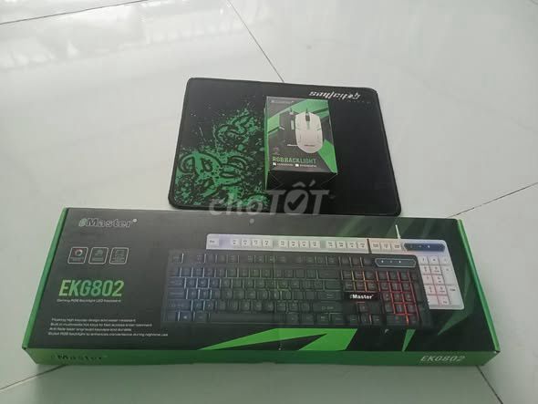 Bộ phím chuột eMaster EKG802 Đen LED. Mua bán Phụ kiện (Màn hình, Chuột...) tại Quận 5 Tp Hồ Chí Minh được đăng bởi Hội Đồ Điện Tử hình 1