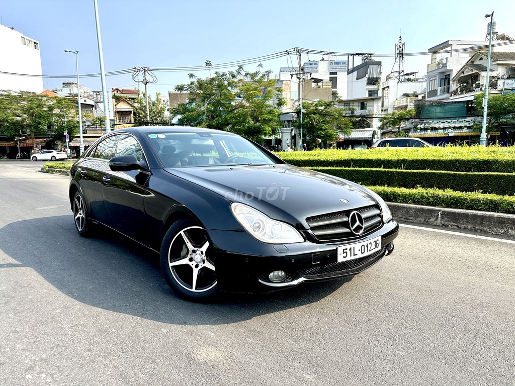 Merc CLS nhập 2009 may 3.0 màu đen zin full rất