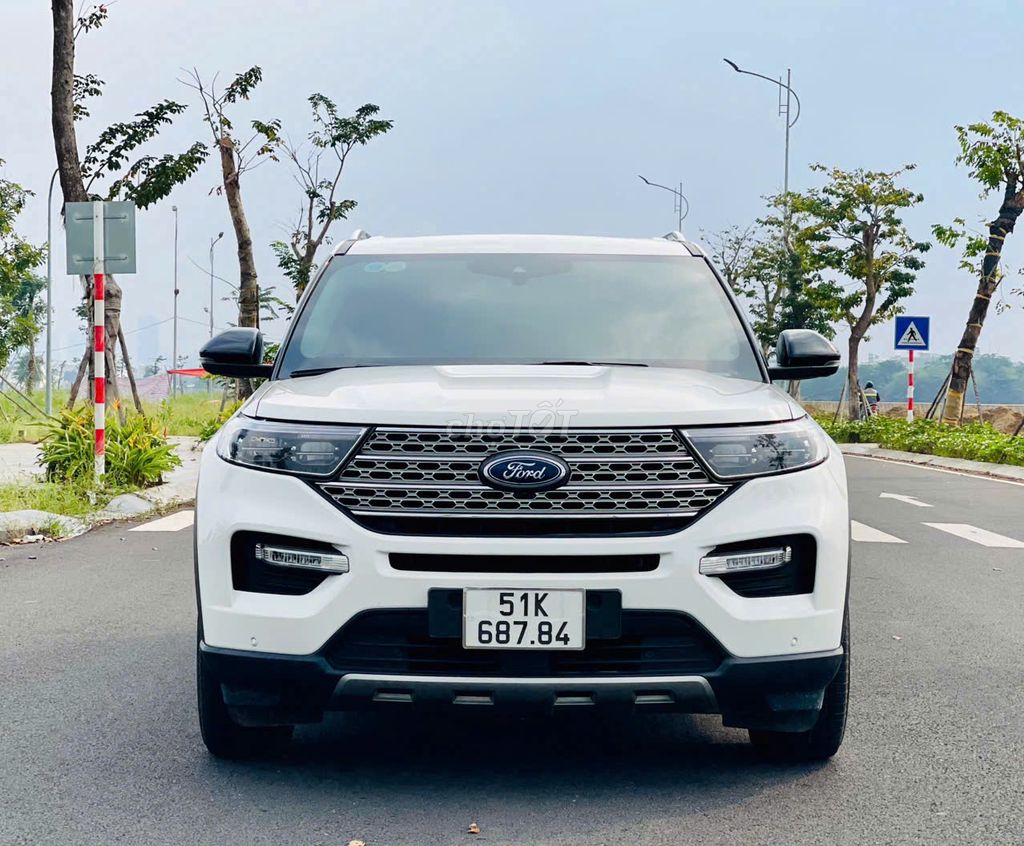 Ford Explorer 2022 trắng Ecoboost 4x4 Limited nhập