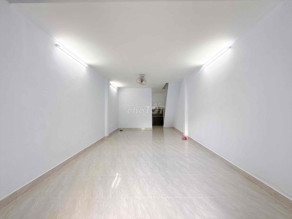 Nhà nguyên căn đường Nguyễn Xuân Khoát 4x13m 1 lửng mới