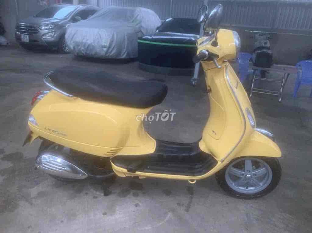Piaggio Vespa 125 3vie màu Vàng. Mua bán Xe máy tại Quận 8 Tp Hồ Chí Minh được đăng bởi hoành tử ếch hình 1