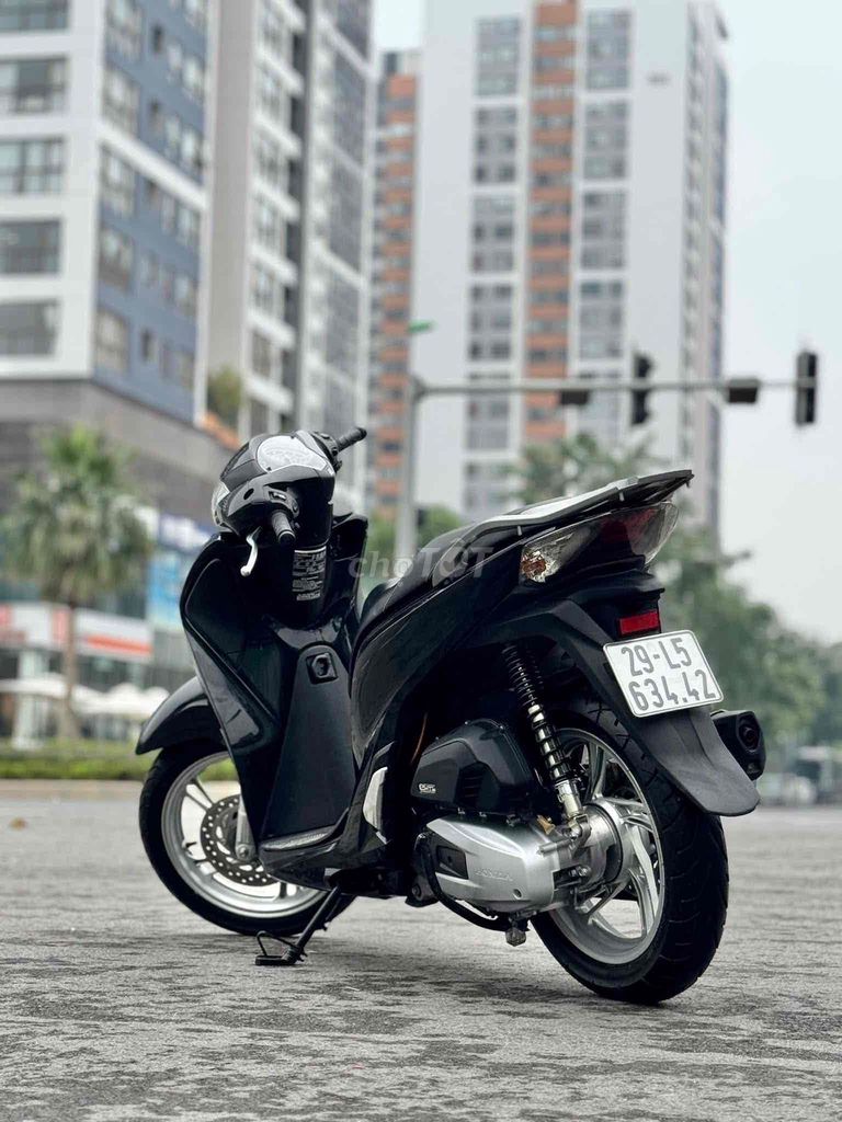 Honda SH Việt 150 ABS 2017 Đen. Mua bán Xe máy tại Quận Cầu Giấy Hà Nội được đăng bởi Tuấn Việt Motor hình 4