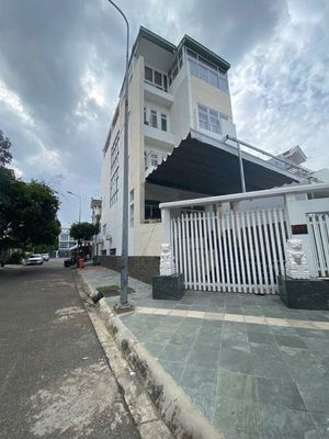 Bán nhà góc 2MT An Phú Quận 2. 172m2 - Hầm 4 tầng - 2MT đường lớn