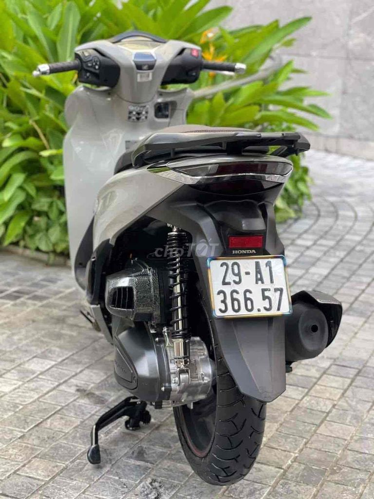 SH350 ABS 2024 bao check - Trả trước 70tr nhận xe✅. Mua bán Xe máy tại Quận Thanh Xuân Hà Nội được đăng bởi Nguyễn thị xuân hình 2