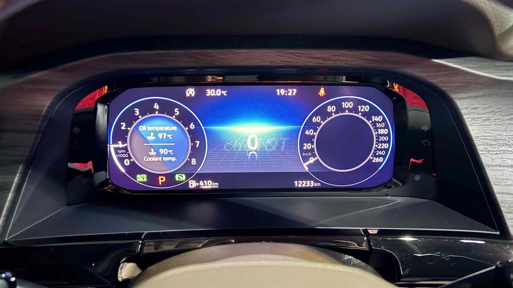 Viloran luxury đời 2024, màu đỏ, đi được 12000 km. Mua bán Ô tô tại Thành phố Thủ Đức Tp Hồ Chí Minh được đăng bởi Tu Than hình 4