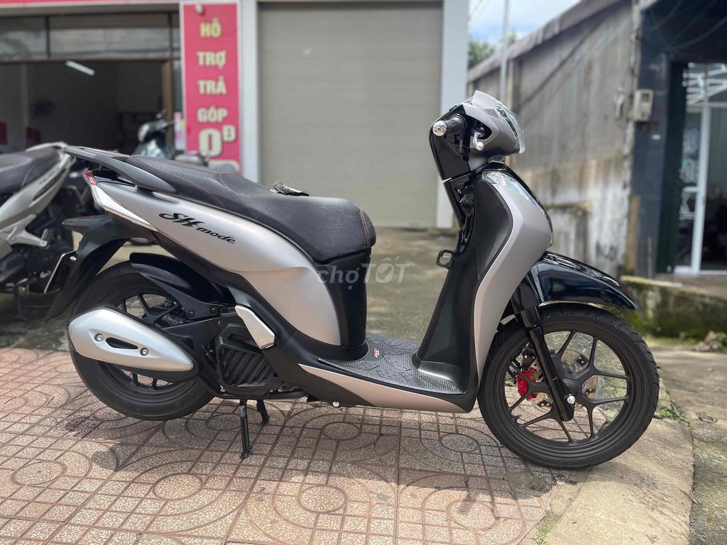 Honda SH Mode 2018 Bạc đen. Mua bán Xe máy tại Thành phố Buôn Ma Thuột Đắk Lắk được đăng bởi xe máy Hồng Phát hình 5