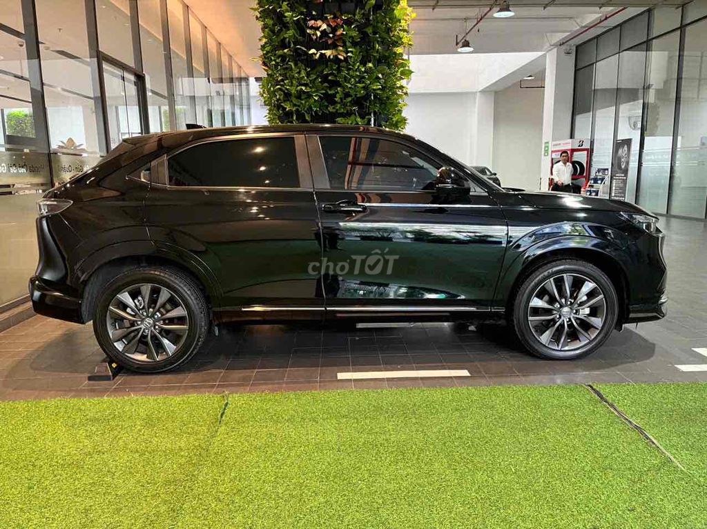 Honda HR-V RS 2024 - 19600 km - Vay 70%. Mua bán Ô tô tại Quận 7 Tp Hồ Chí Minh được đăng bởi Honda Ô Tô Sài Gòn Quận 7 hình 6