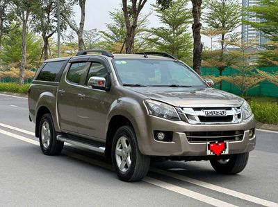 Isuzu Dmax LS 2.5MT 4x4 sx2016 xe đẹp k lỗi nhỏ