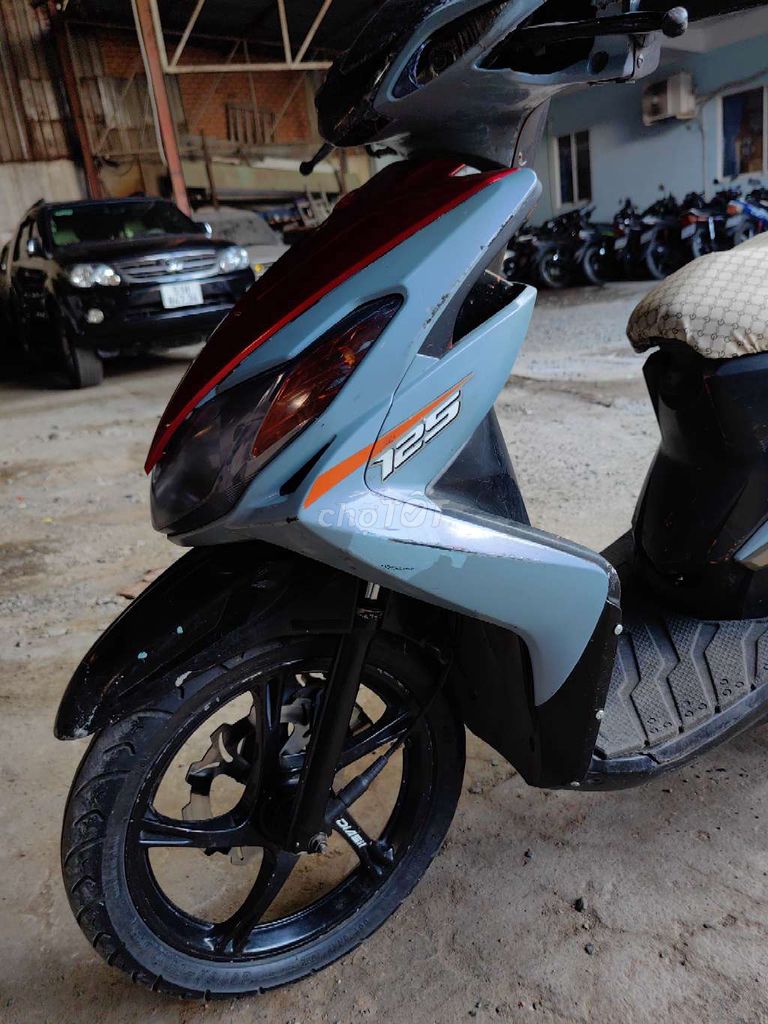 Yamaha Luvias Xám đỏ. Mua bán Xe máy tại Quận Tân Bình Tp Hồ Chí Minh được đăng bởi Trung hình 7