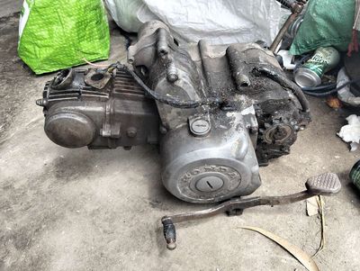 Có lốc máy 82 cần bán. Mua bán Xe máy tại Huyện Bình Chánh Tp Hồ Chí Minh được đăng bởi chuyên bán đồ 