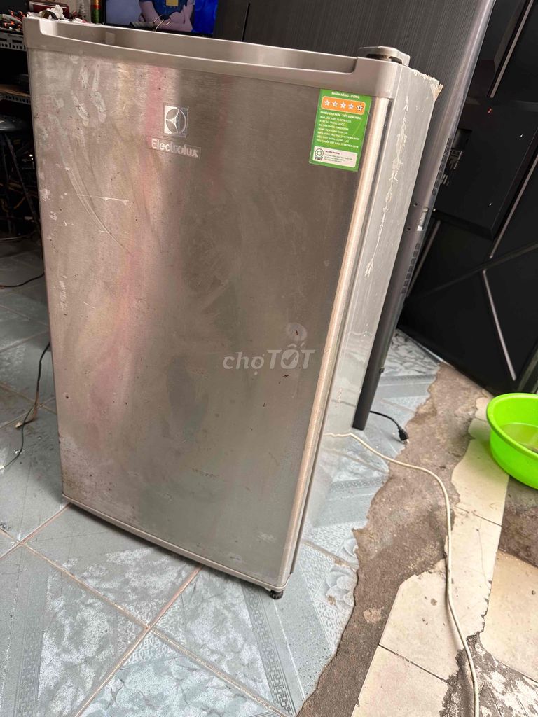 Tủ lạnh Electrolux 100l. Mua bán Tủ lạnh tại Quận Thanh Xuân Hà Nội được đăng bởi Ngọc Linh hình 1