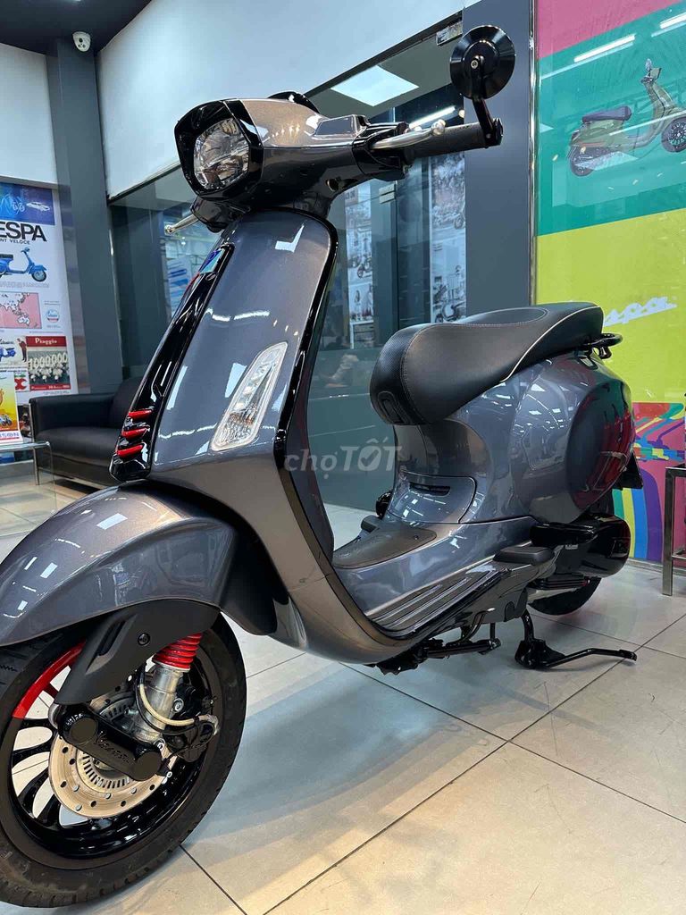 Piaggio Vespa Sprint 125cc 2018 Серый 20 000 км
