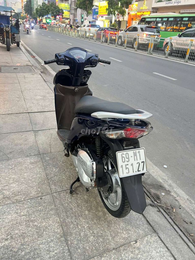 Honda vision 2018 mới 90% biển số 69. Mua bán Xe máy tại Quận Tân Phú Tp Hồ Chí Minh được đăng bởi Tuanduy hình 5