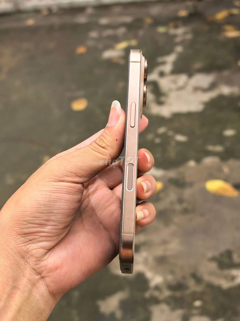Apple iPhone 16 Pro 256GB Vàng Đã qua sử dụng. Mua bán Điện thoại tại Thành phố Thủ Đức Tp Hồ Chí Minh được đăng bởi Ben hình 1