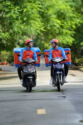 QUẬN 8 - GIAO HÀNG NHANH *** NV GIAO HÀNG